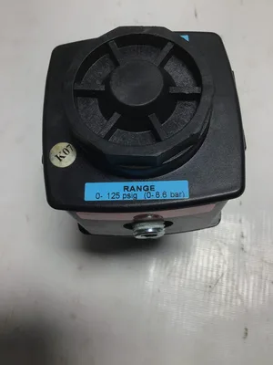 Wilkerson R28-04-F000 Pneumatic Air Pressure Regulator 300PSIG (20-7bar) 150°F (65-6°C)