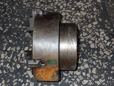 9" 4 Jaw Chuck