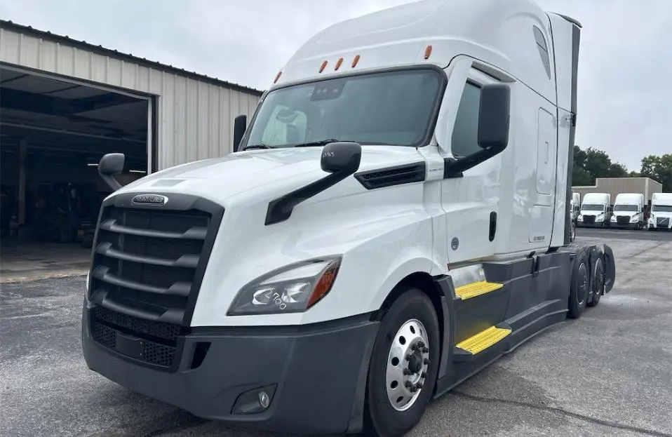 FREIGHTLINER          2021