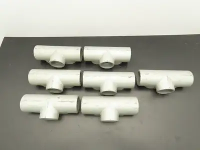 Crouse and Hinds T67 Rigid Conduit Body 2" Threaded Hub Lot of 7
