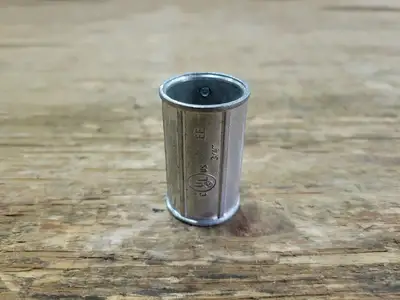 NEW ULINE EE