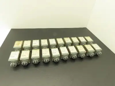 Comat C3-A 30 Relay 10A 380VAC 11-Pin Lot of 20