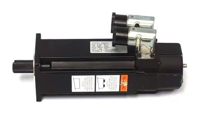 NEW KOLLMORGEN AKM33H-CCSSS-03 SERVO MOTOR AKM33HCCSSS03