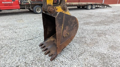 USED 1988 DEERE 490D