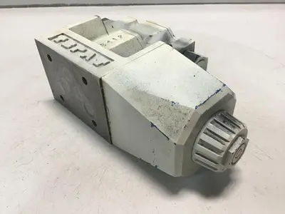 USED VICKERS DG4V52AMP7LH740