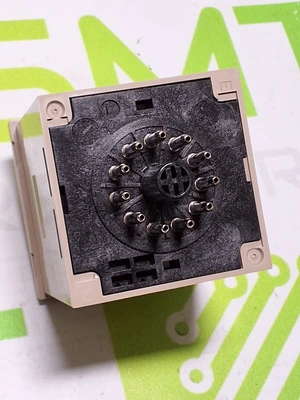 OMRON H3CR-F TIMER