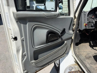 Used 2007 INTERNATIONAL 4300SBA4X2 Box trucks Indiana US | Miedema Asset Management Group #1414581