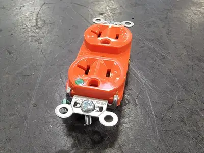NEW LEVITON 8300-HR