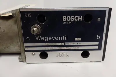 USED BOSCH 0 810 001 105