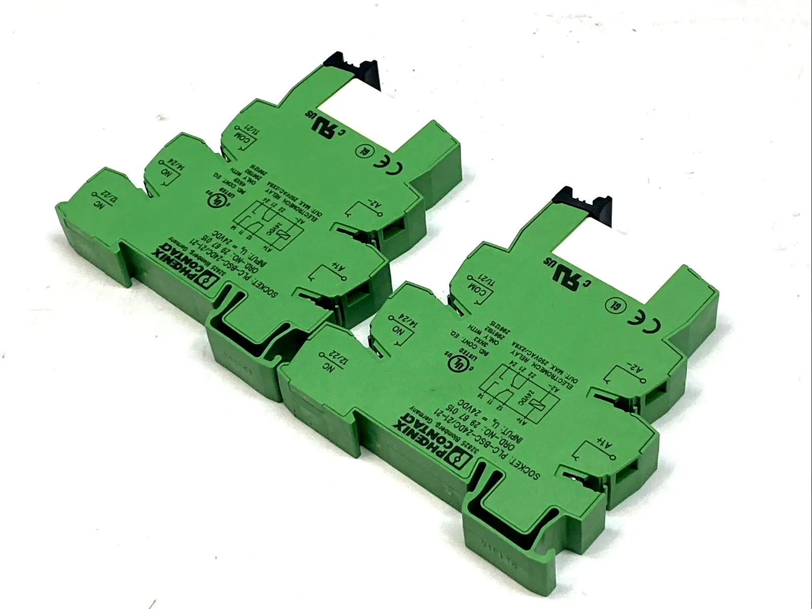 USED PHOENIX CONTACT RELAY BASE 2CO 6A 250V 24VDC 2961192 LOT OF 2
