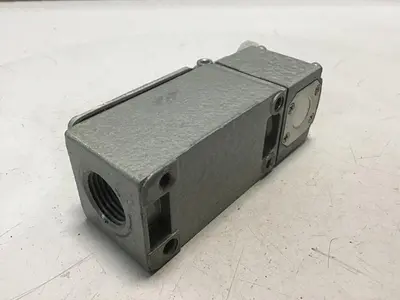 USED TELEMECANIQUE C2JK05