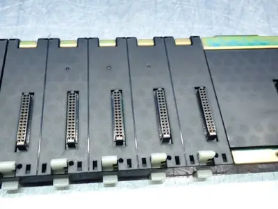 Used OMRON C200HWBC101V1 PLC Expansion Units Ohio US | HGR 24 #751721