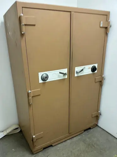 Used _UNKNOWN_ 6576575675675675675665666 Biological Safety Cabinets California US | Amiron Machinery #1087732