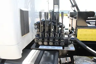 New | in-Stock 2027 PETERBILT 548 Rolloff Trucks Texas US | Roll Off Truck World #1492012
