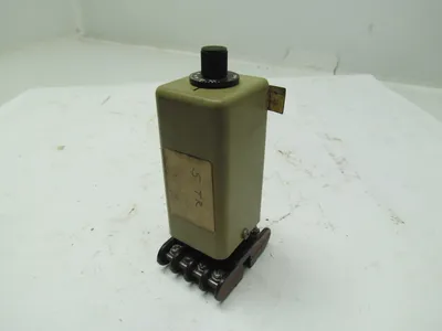 Eagle Signal CG912A3 120V Ac/DC Time Delay Relay w/Base 0-16 Sec.