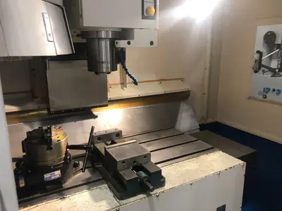 2004 DAEWOO DMV-3016D Vertical Machining Centers | GCH Machinery (3)
