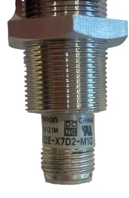 NEW OMRON E2E-X7D2-M1G PROXIMITY SWITCH E2EX7D2M1G