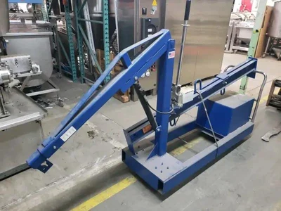 COUNTER BALANCED FLOOR CRANE 2000 LB By Vestil # 3671
