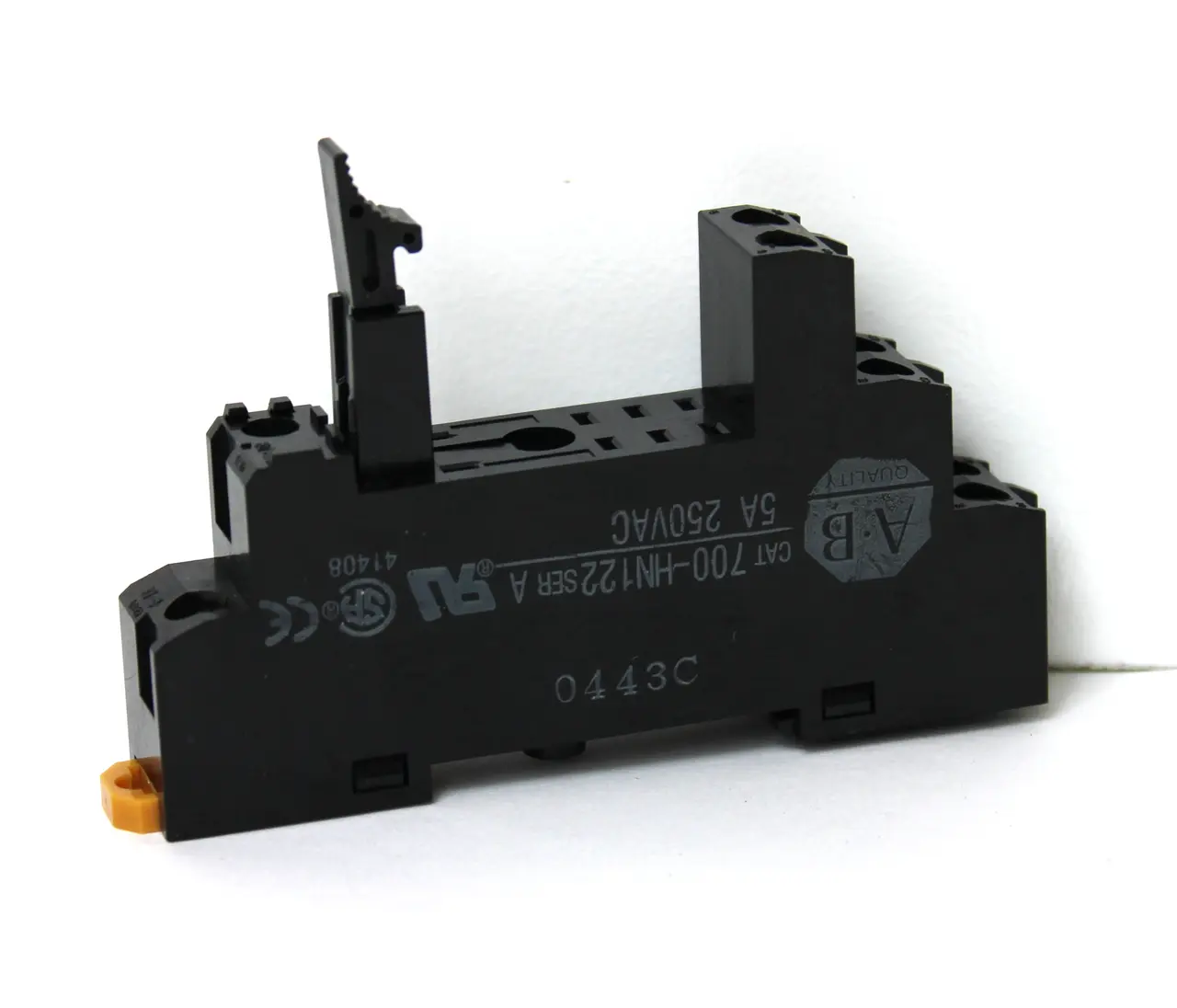 USED ALLEN BRADLEY 700-HN122