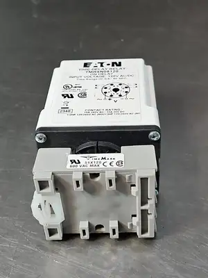 Eaton TMR5N08120 / 51X120 (Time Mark) Time Delay Relay 120AC/DC (BIN412)