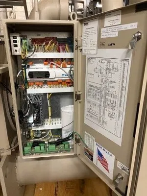 2018 DAIKIN-MCQUAY WMC250DBS-ER10 Chillers | Perry Equipment (16)
