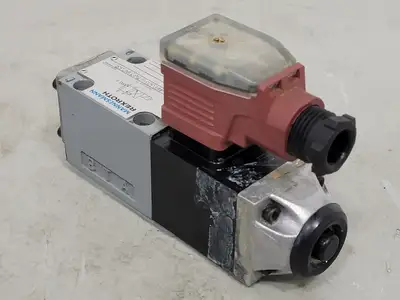 NEW MANNESMANN REXROTH 4WE6D51/BG24NZ55L