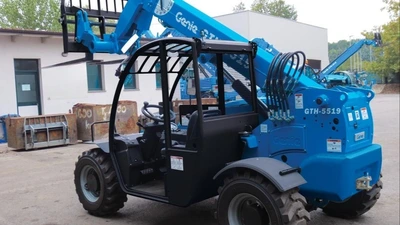 USED 2015 Genie GTH-5519