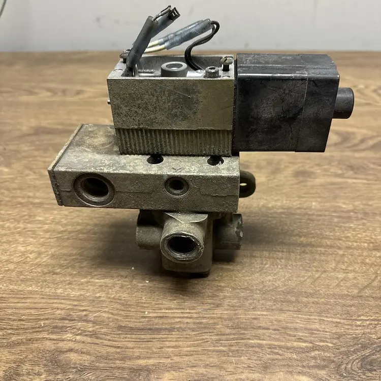 Used ROSS 2776B4013 Solenoid Valves Ohio US | Surplus Asset Holdings #1237794