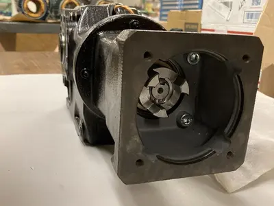 New | in-Stock SEW-EURODRIVE KA 37/T AQH100/3 Gearmotors | Surplus Asset Holdings #1226790