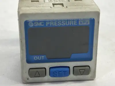 Used SMC Digital Vacuum Pressure Switch 12-24VDC Pressure Switches Michigan US | Maverick Industrial Sales #1398903