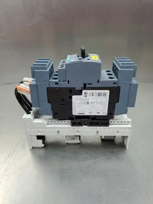 USED Siemens 3RV2711-1BD10 SIRIUS Circuit Breaker w/8US1651-5DK02 Base Unit