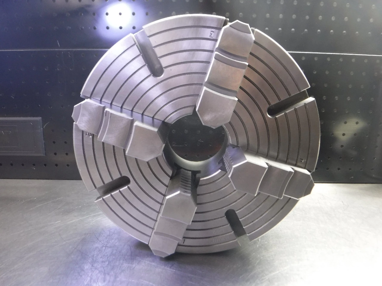 KC 12" 4 Jaw 3.2" Thru Hole Lathe Chuck XD676 (LOC1662)
