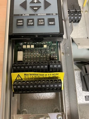 Danfoss VLT6006 HVAC Drive GT4CN1STR3DLF00A00C0 3.7kW/5Hp 380/460VAC Garantie