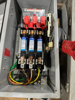 SIEMENS HF361J 30AMP FUSIBLE DISCONNECT W/ FU
