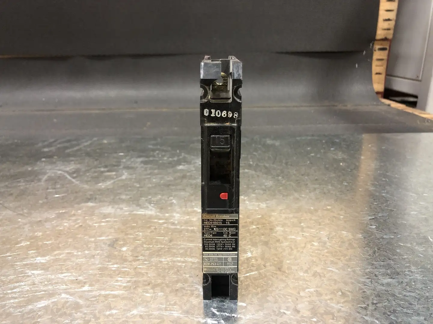 USED SIEMENS HED41B015
