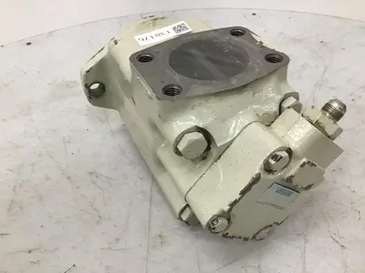 USED VICKERS 3520V38E8