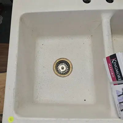 Urathane Kitchen Sink w/New Faucet Set