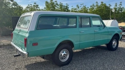 USED 1972 Chevrolet Suburban Carryall C20