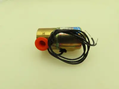 Honeywell Skinner 3131BBN1GN00 Solenoid Valve 3-Way NC 24VDC 100 PSI 1/8" NPT