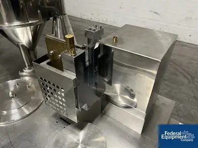 USED Qualicaps Qualicaps Capsule Filler Mdl 10
