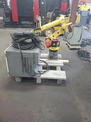 USED 2012 FANUC ARCMATE 100IC/6L
