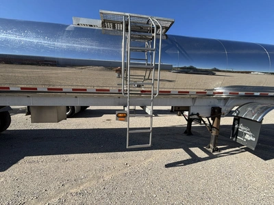 Used 2011 WALKER MILK TANKER TRAILER Tanker Trailers Michigan US | Miedema Asset Management Group #1709508