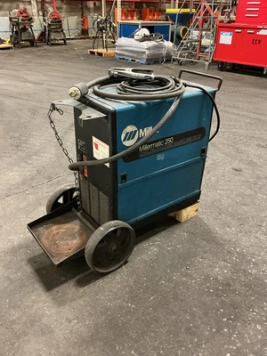 Used Miller _UNKNOWN_ Wire Feed Welders Ohio US | Equipment Recovery Corp. #1331407