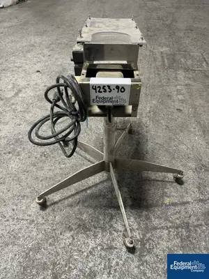 USED George Nutting George Nutting Tablet Deduster, S/S