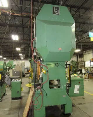 USED L&J EM275-42-24
