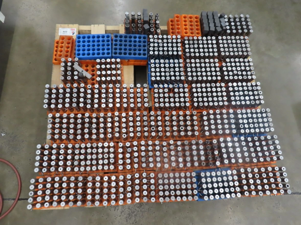 Used SYSTEM 3R GENERIC Tool Holders Minnesota US | Machinesused.com #1512077