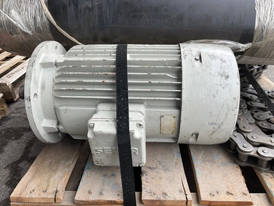 conveyor chains, belt, and motor