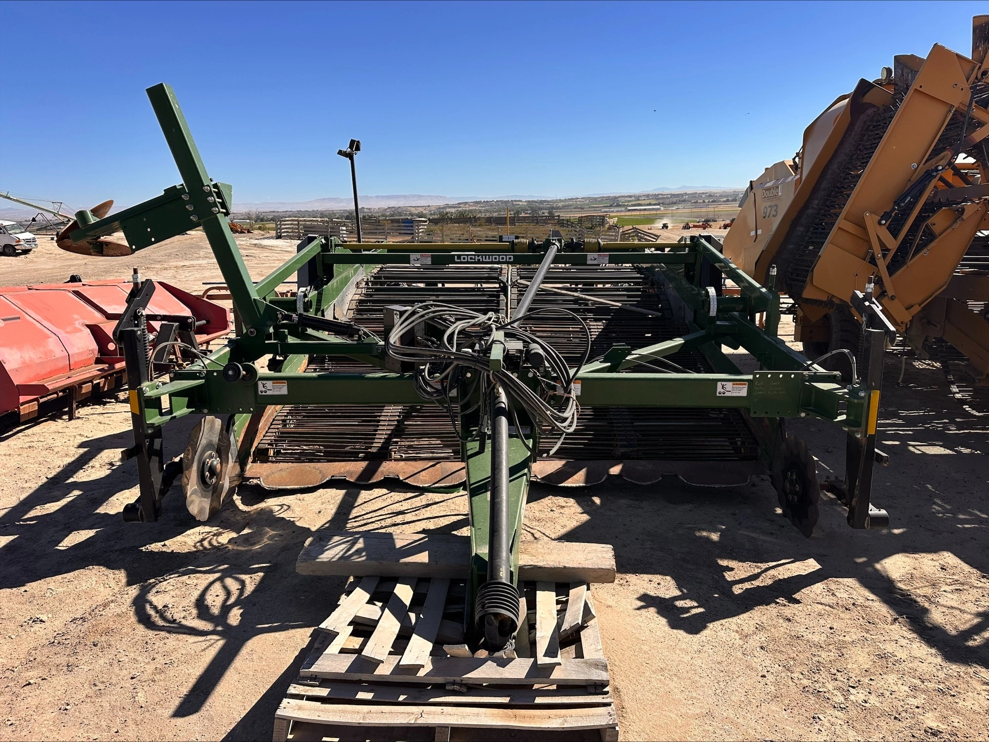 Used _UNKNOWN_ _UNKNOWN_ Windrowers/Swathers Idaho US | Tri-Steel Manufacturing #1557081