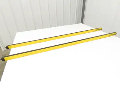 Schmersal SLC440COM-E-1290-14 Safety Light Curtain Emitter Only -Parts or Repair