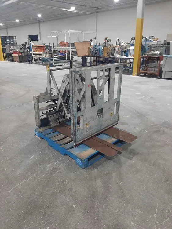 Used CASCADE MARK 55 PUSH/PULL ATTACHMENT Forklift Attachments | OAK BAY MARKETING #394044